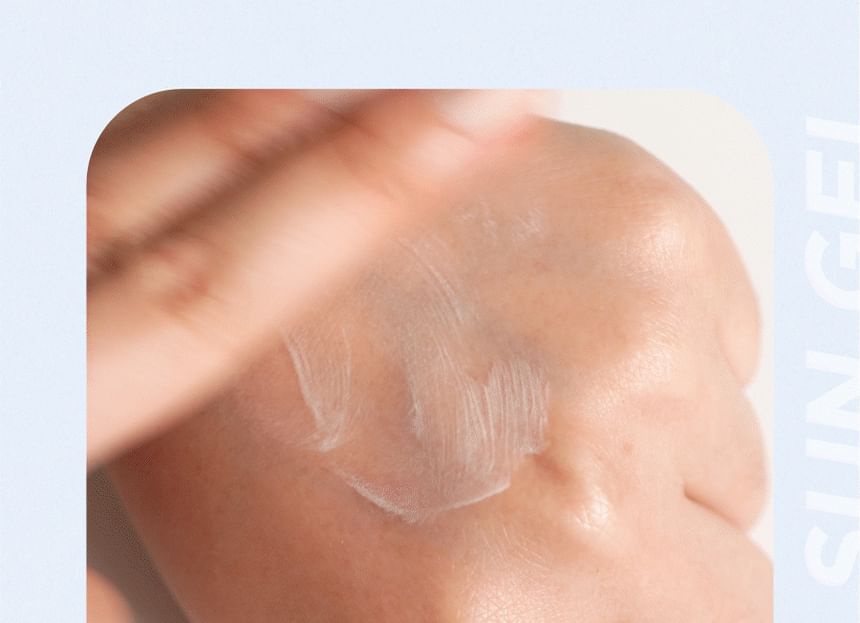 ISNTREE - Hyaluronic Acid Watery Sun Gel SPF 50 / PA++++ (50ml) - Dolly Jolly